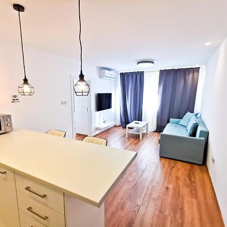 Citycenter Boutique Apartment Larnaka Exterior foto