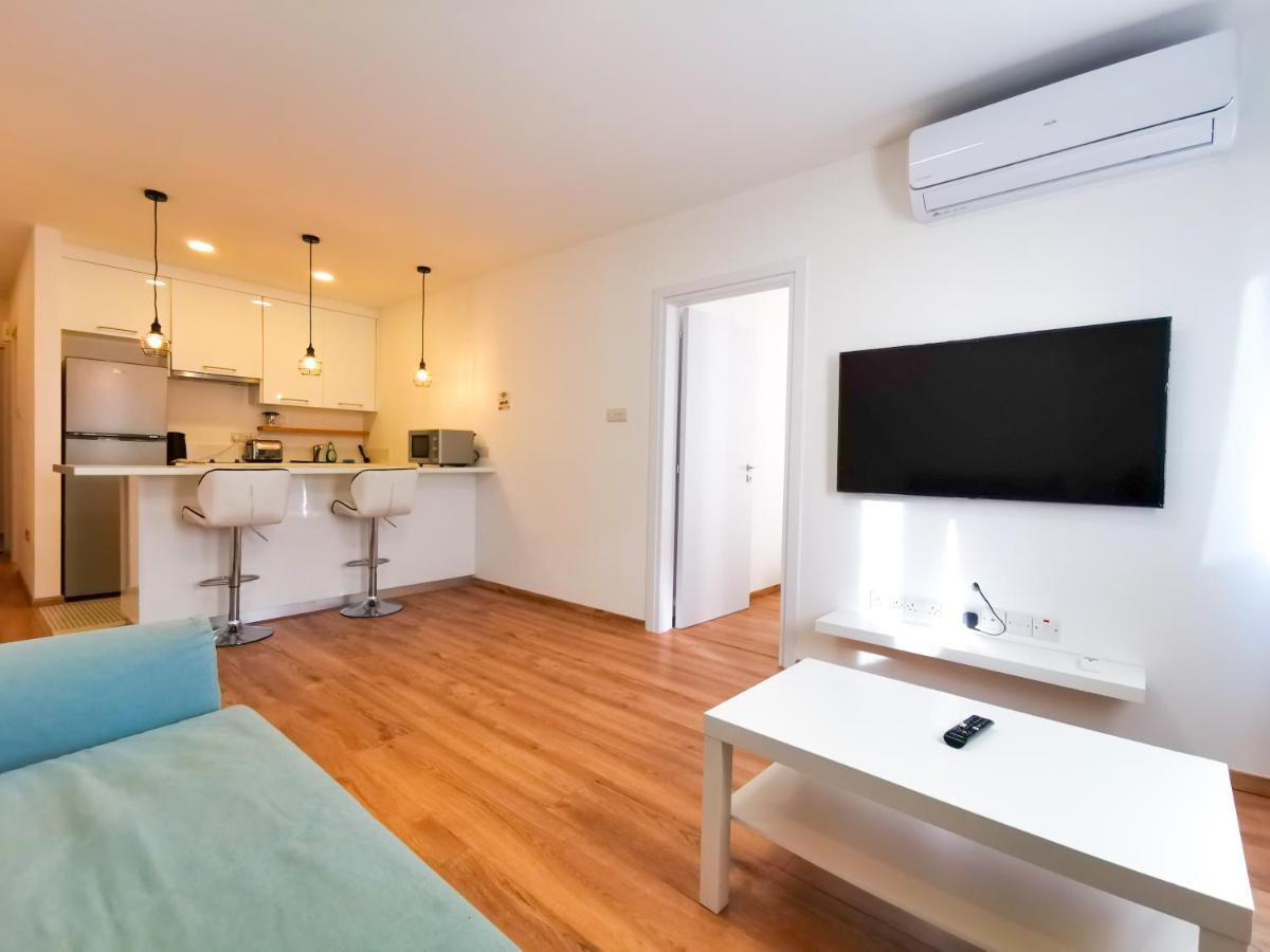 Citycenter Boutique Apartment Larnaka Exterior foto