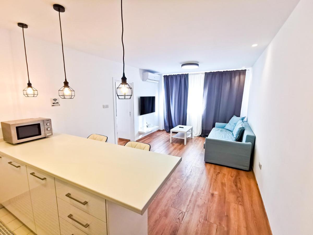 Citycenter Boutique Apartment Larnaka Exterior foto